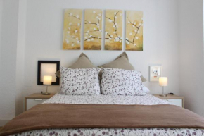FLORIT FLATS - The Ausias March Apartment